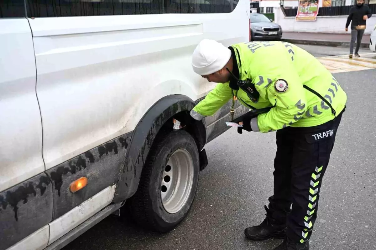 Batman\'da Okul Servislerine Denetim