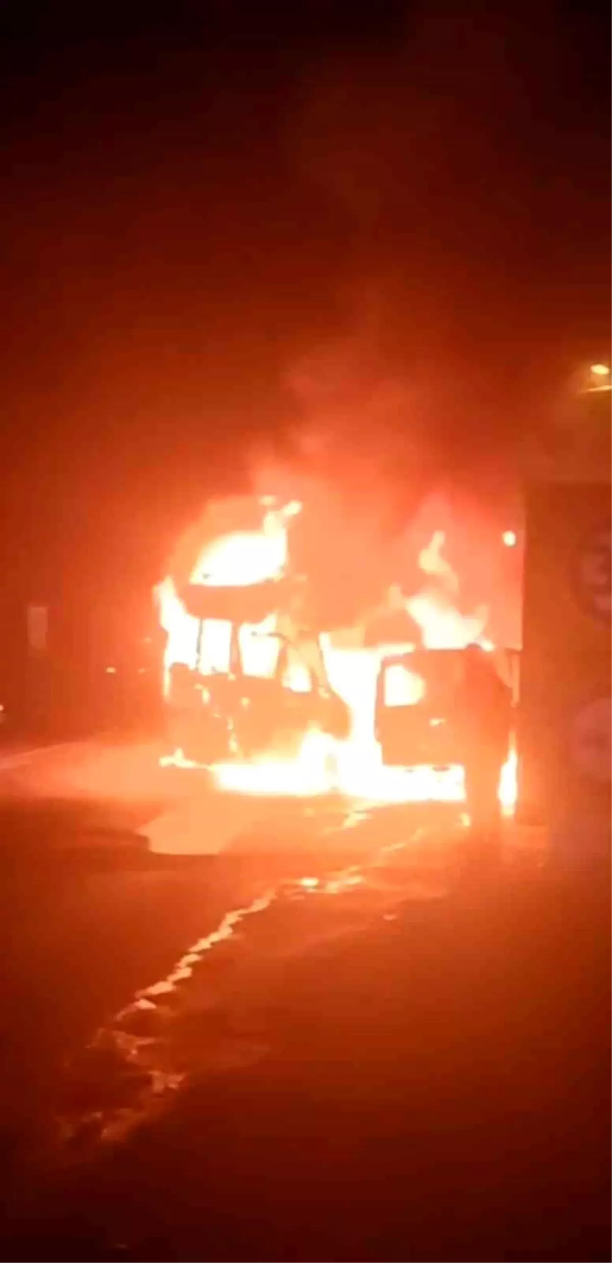 Birecik\'te İşçi Servisi Kaza Yaptı