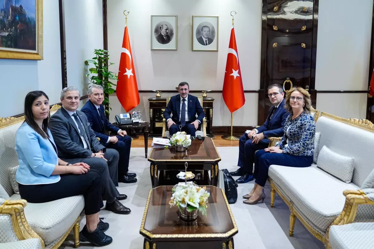 Yılmaz, YASED Heyetini Kabul Etti