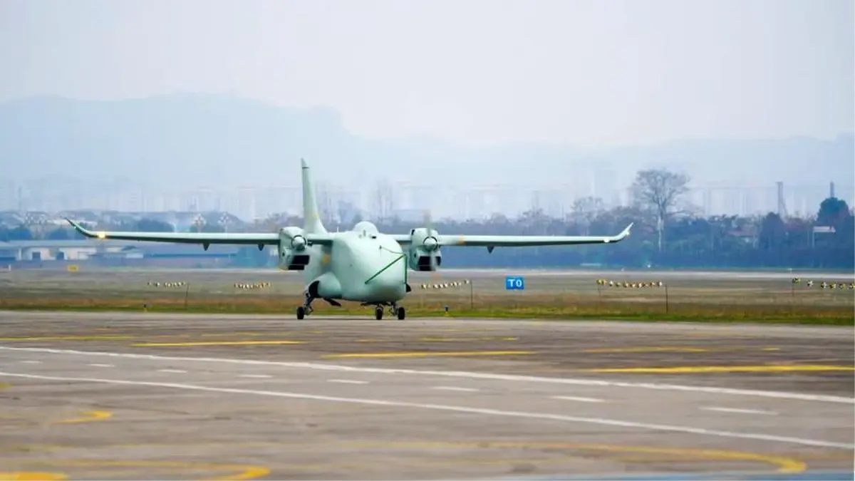 Çin\'in İlk Hibrit Motorlu Kargo Uçağı Havalandı