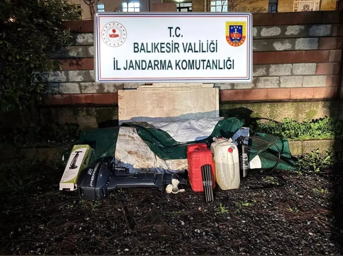 Ayvalık\'ta 9 Düzensiz Göçmen Yakalandı