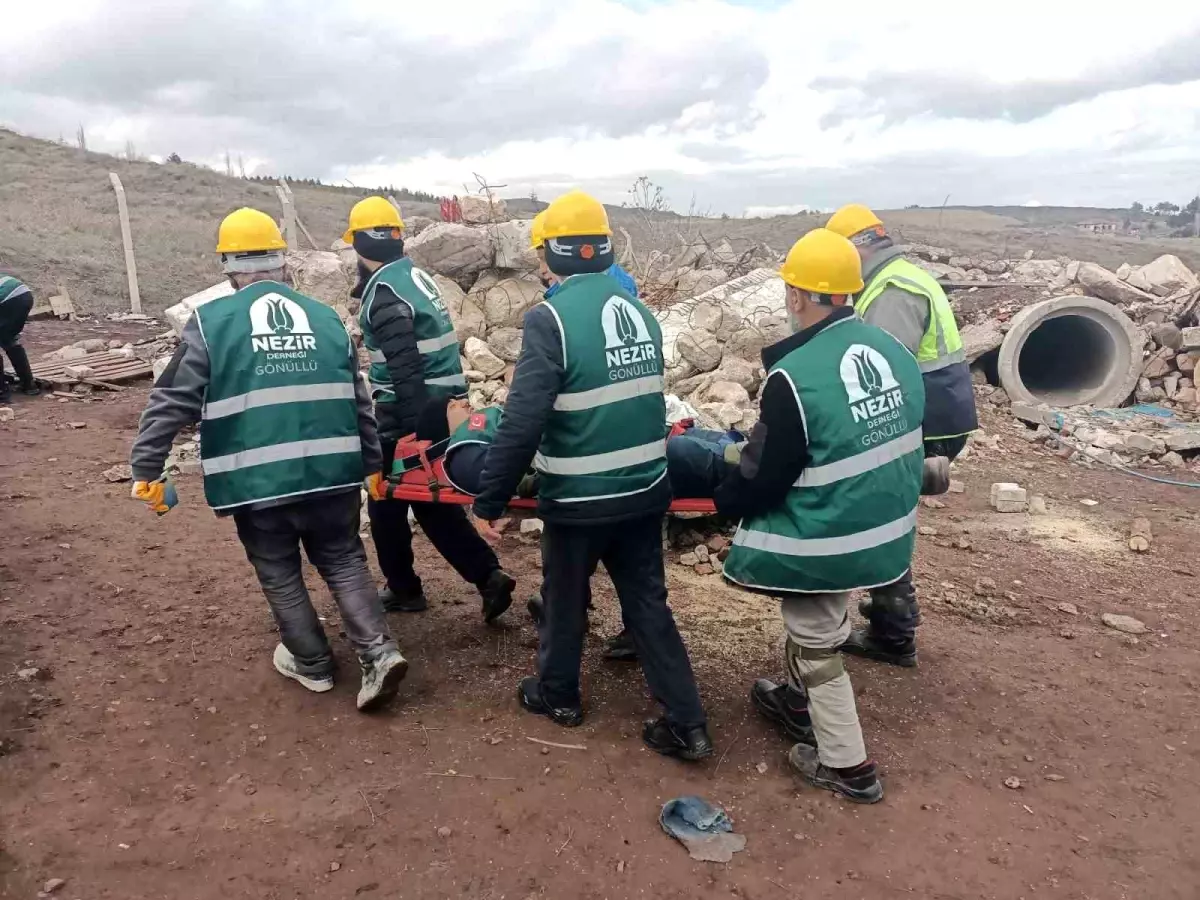 Eskişehir\'de Gönüllülere Arama Kurtarma Eğitimi