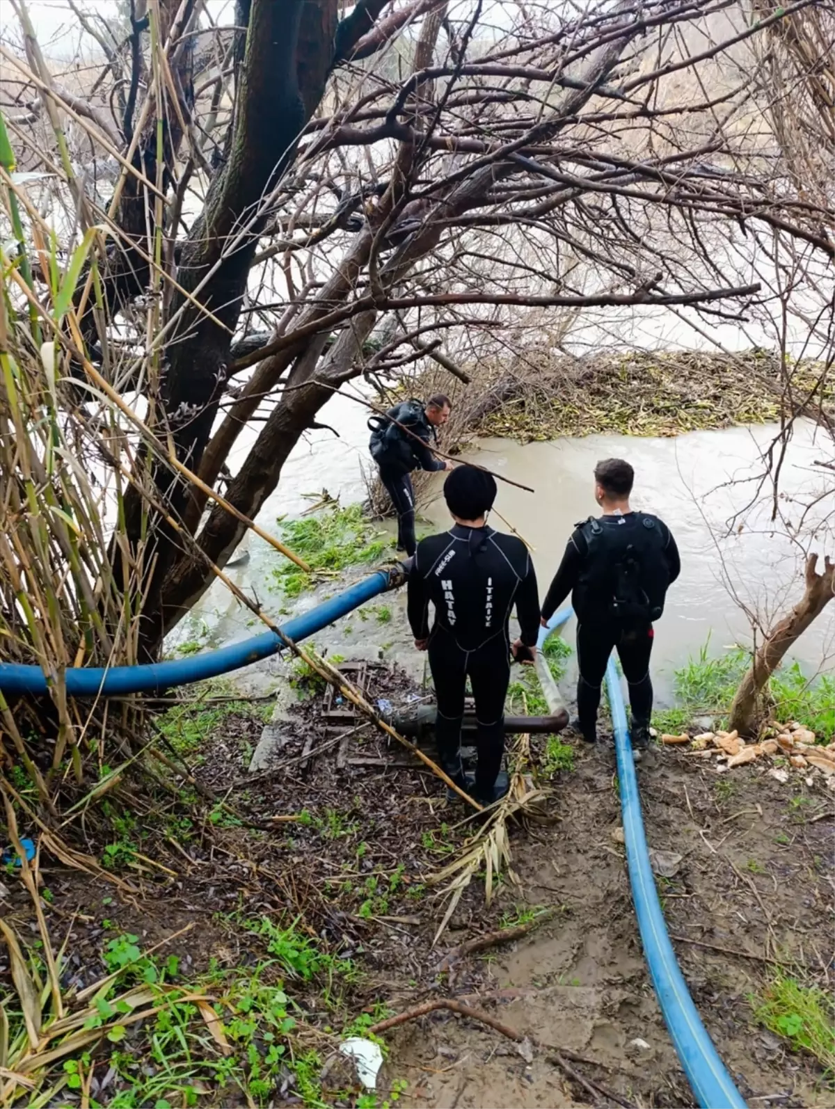 Asi Nehri\'nde kaybolan genç için arama çalışmaları sürüyor