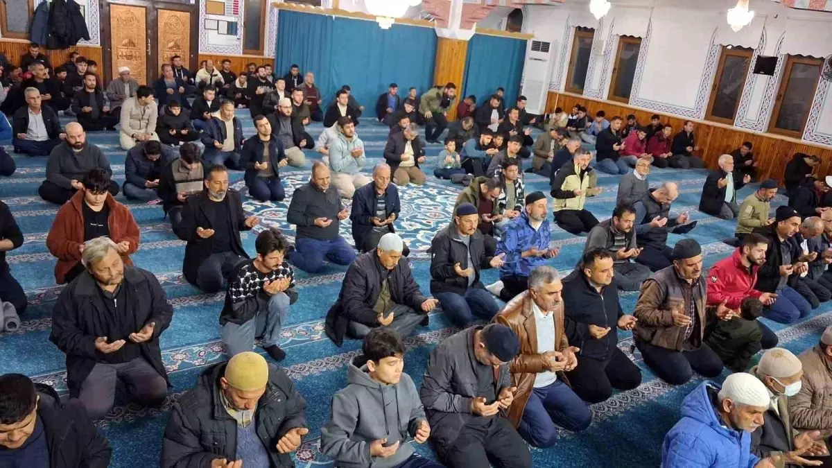 Köyceğiz\'de Berat Kandili Coşkuyla İdrak Edildi