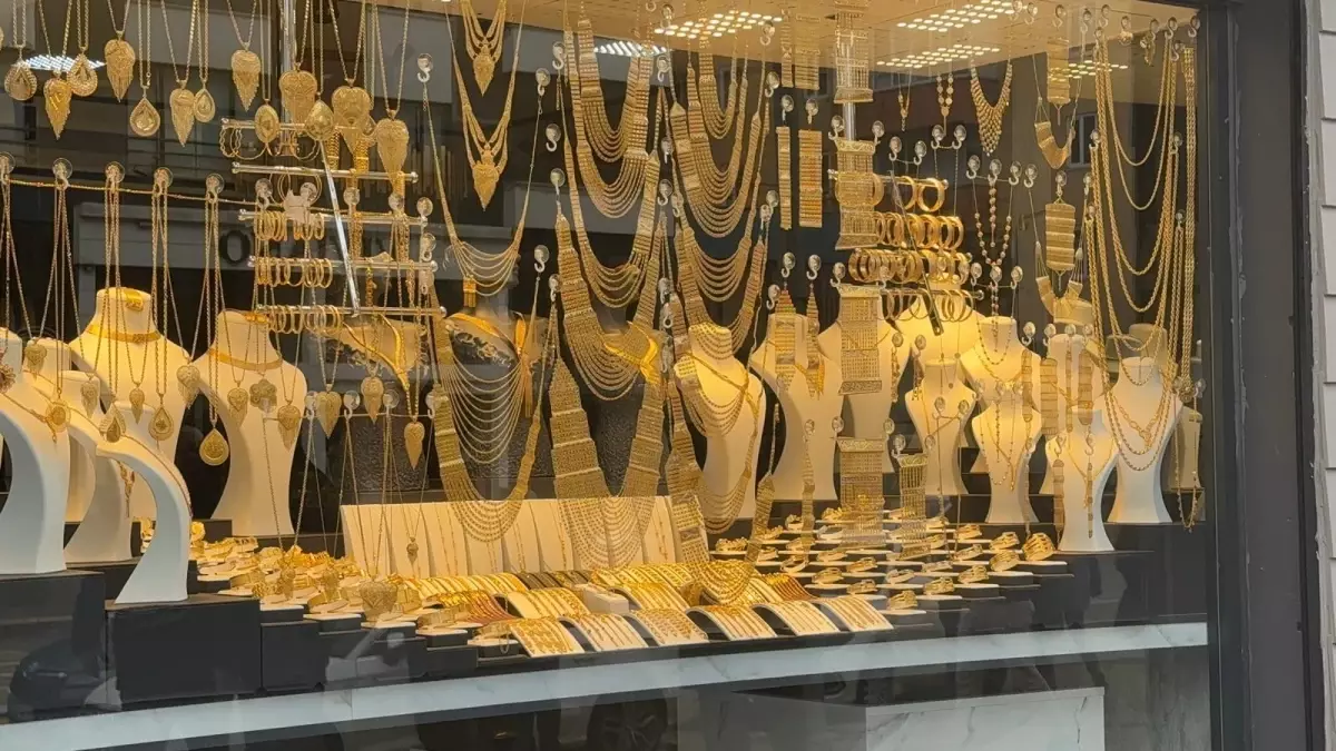 Şanlıurfa\'da Kuyumcu Soygunu: 1 Polis Yaralı