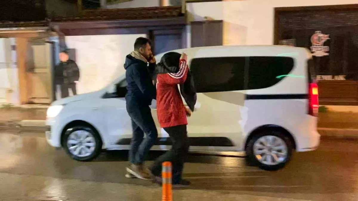 İnegöl\'de Havaya Ateş Eden Genç Yakalandı