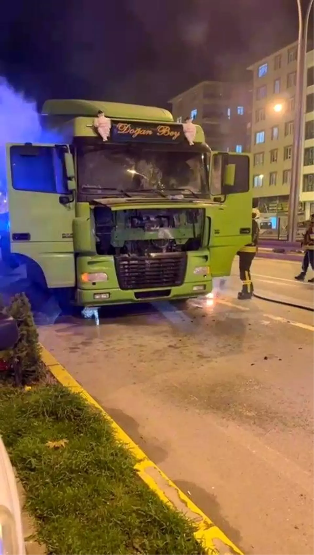 Karamürsel\'de Tır Yangını