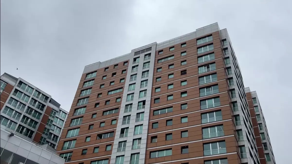 Şişli\'de İş İnsanı Yangın Merdiveninde Ölü Bulundu