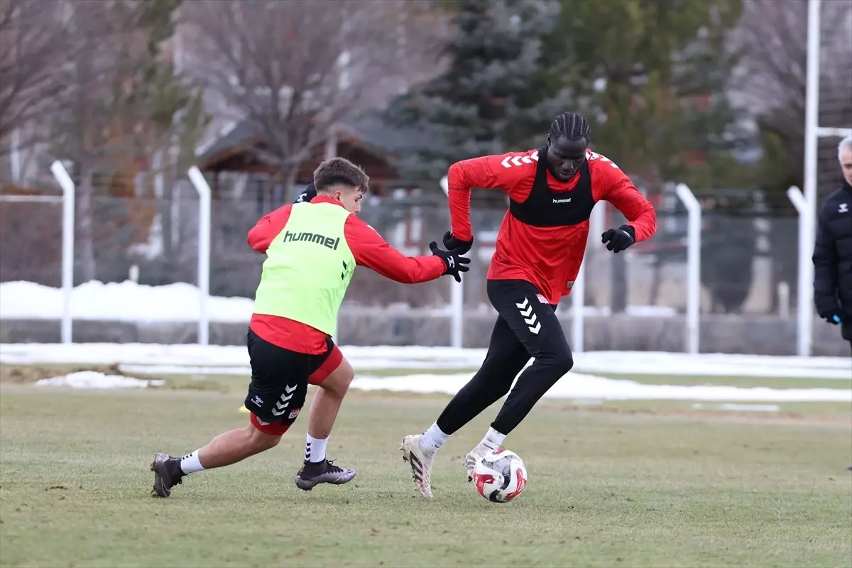 Sivasspor Sarıyer Maçı Hazırlıklarına Başladı