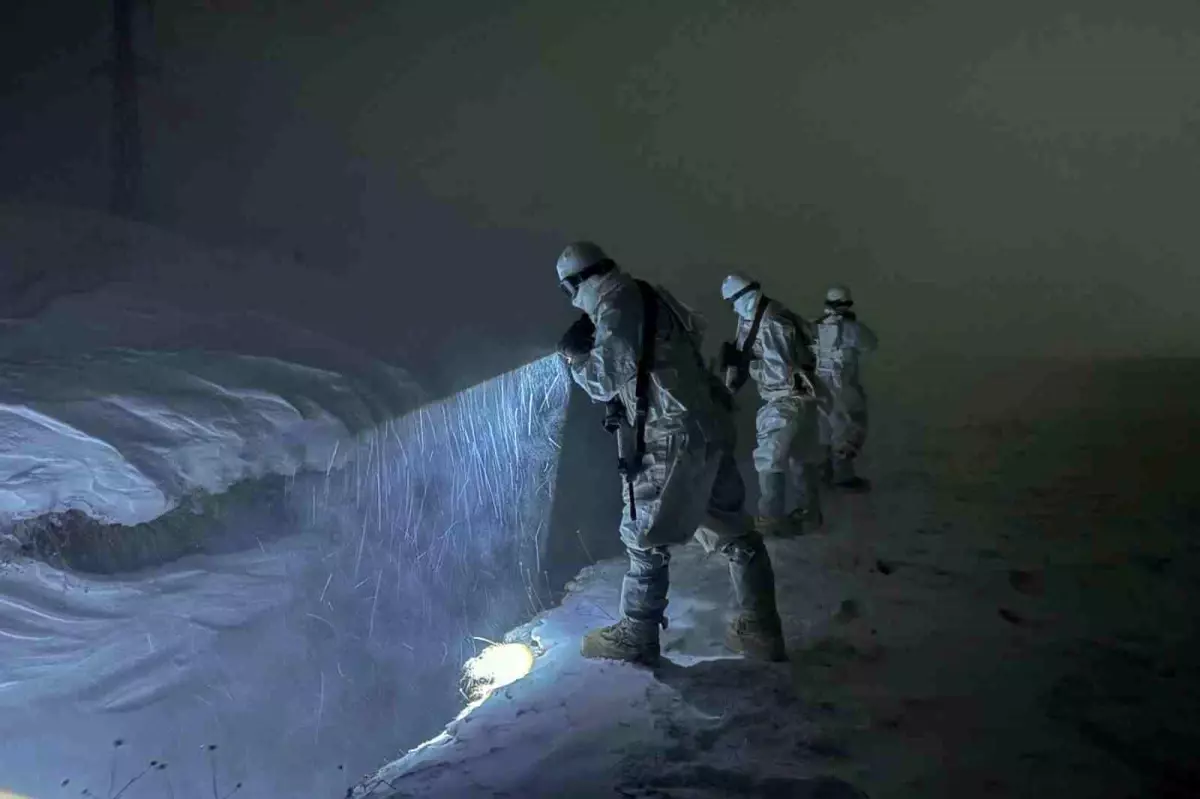 Mehmetçik Zorlu Hava Şartlarında Görevde