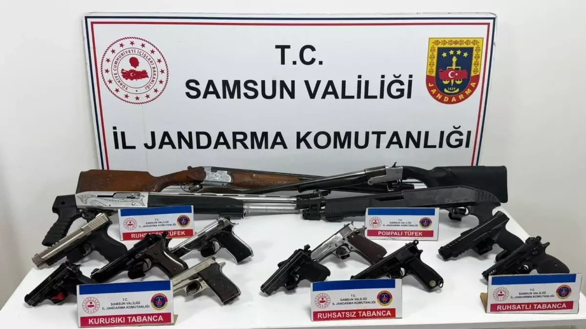 Samsun\'da Sosyal Medyada Silah Gösteren 6 Kişi Yakalandı