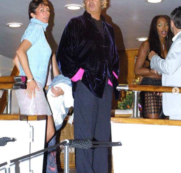 Süper model, Epstein'ın yanından hiç ayrılmamış! Dosyalar bir bir ortaya döküldü Süper model, Epstein'ın yanından hiç ayrılmamış! Dosyalar bir bir ortaya döküldü