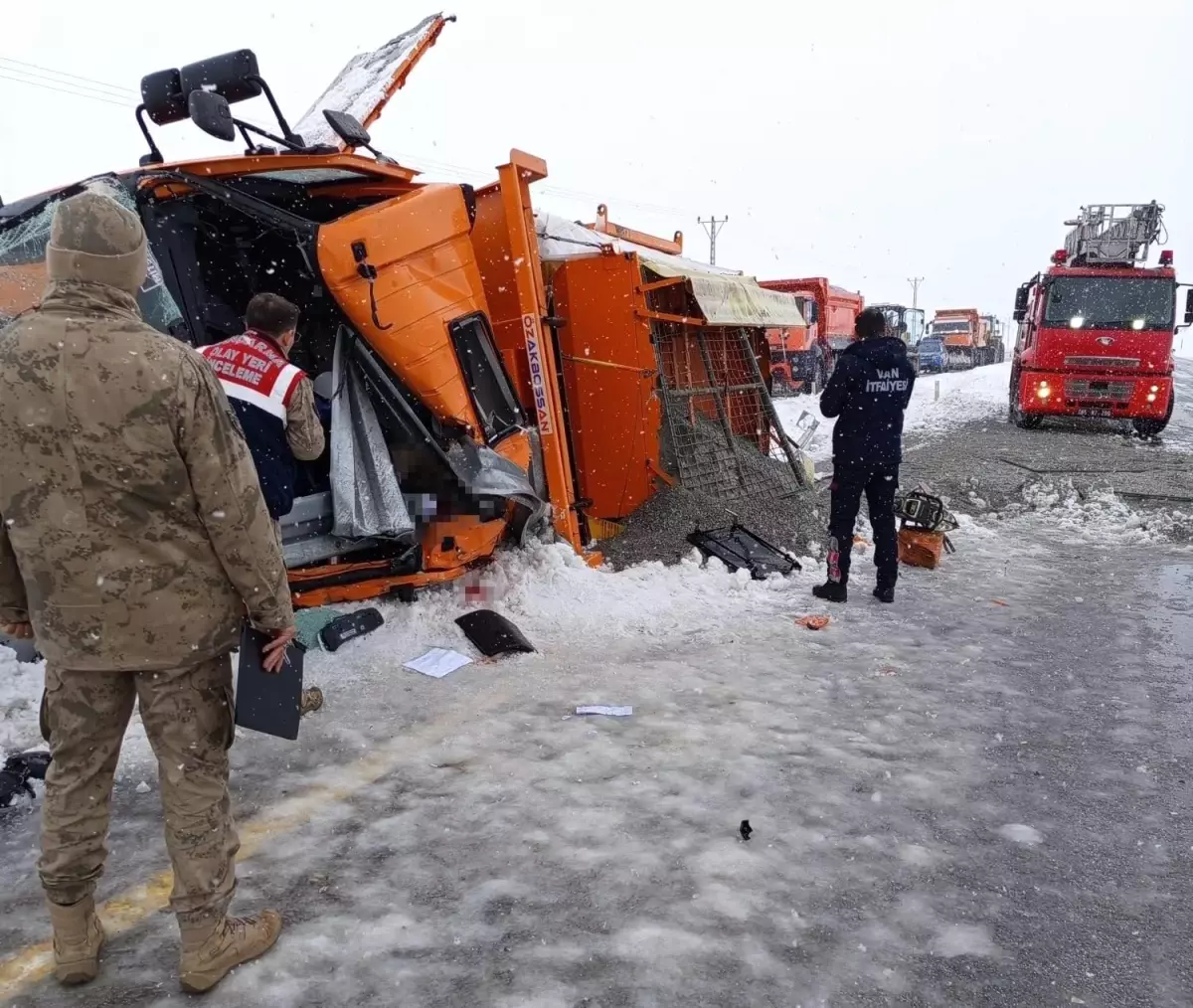 Van\'da Kar Makinesi Kazası: 2 Ölü