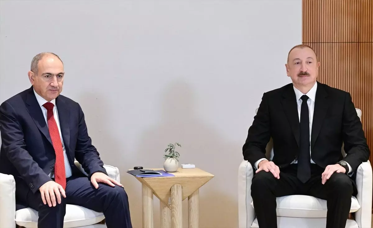 Aliyev ve Paşinyan Abu Dabi\'de Buluştu