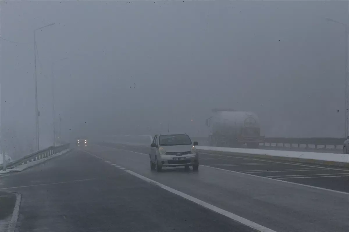 Bolu Dağı\'nda Sis Etkili