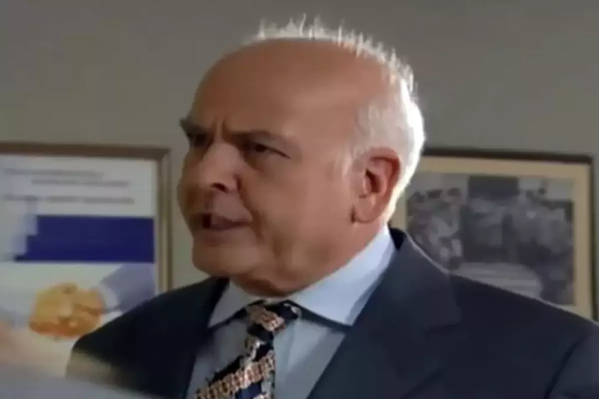 Arka Sokaklar\'ın Vedat Müdür\'ü son haliyle sevenlerini üzdü