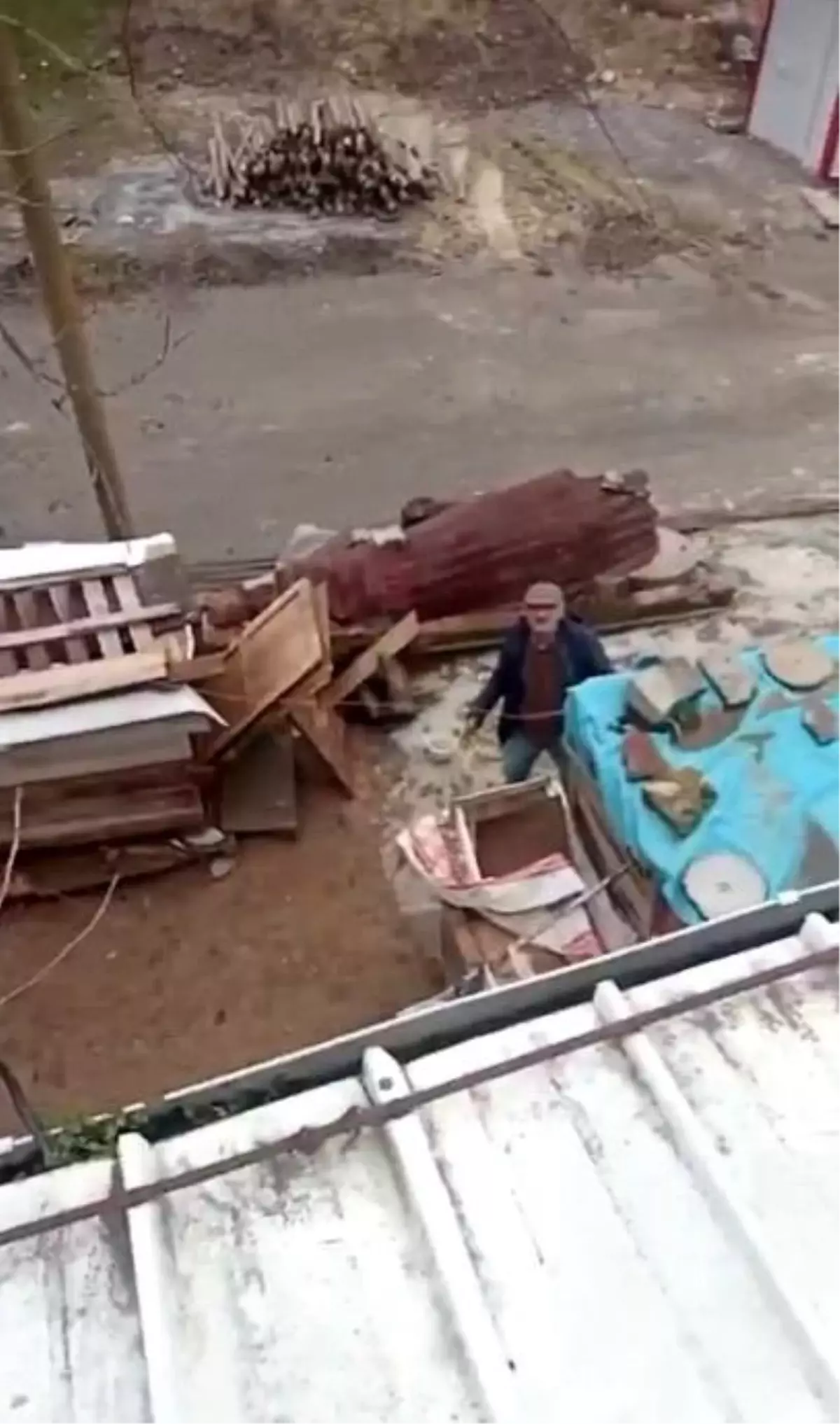 Komşu Kavgasında Silah Çekildi