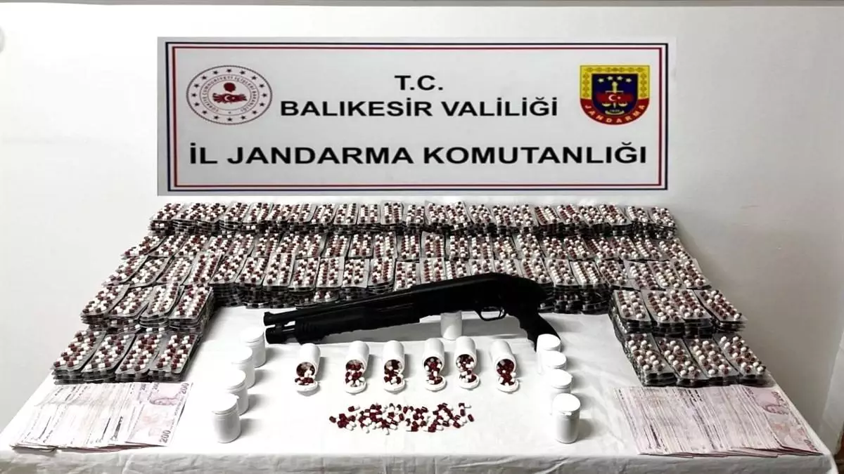 Balıkesir\'de Uyuşturucu Operasyonu: 127 Şüpheli Yakalandı