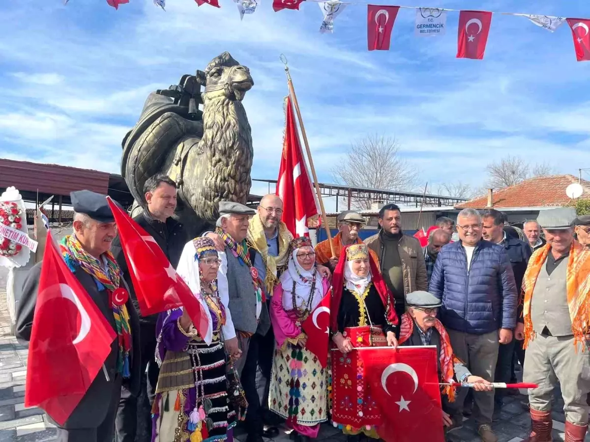 Başkan Zencirci\'den devesiyle ünlü Turanlar\'a deve heykeli