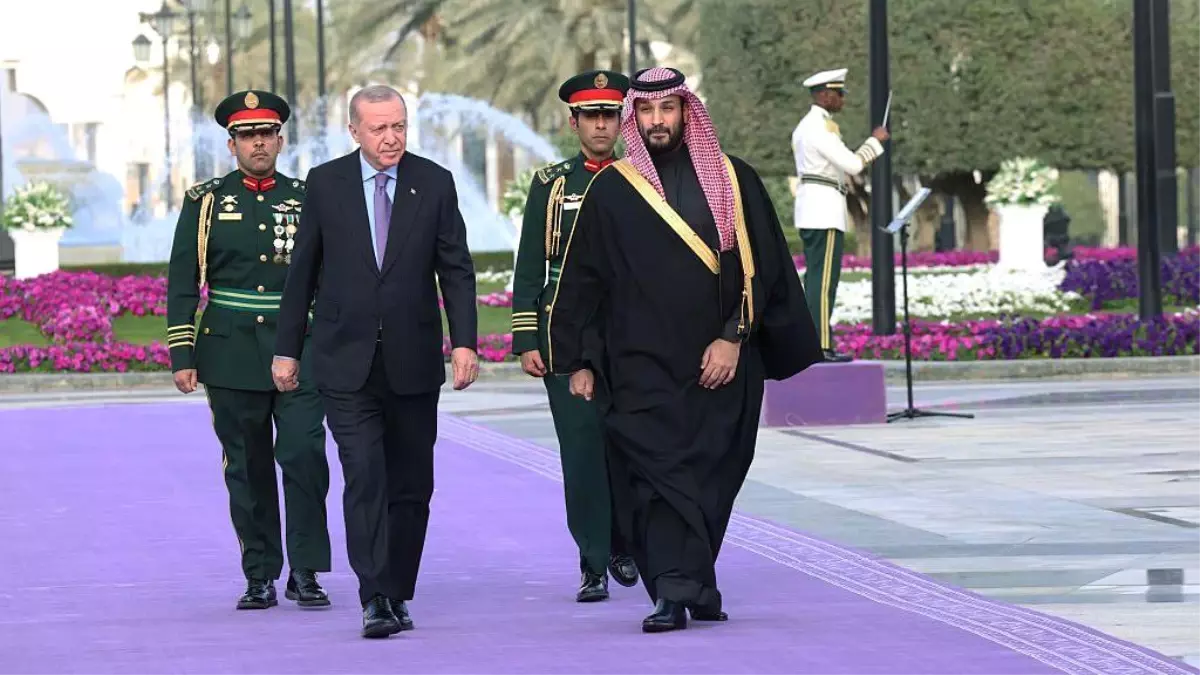 Erdoğan\'ın Suudi Arabistan Ziyaretinde Yenilenebilir Enerji Anlaşmaları İmzalandı