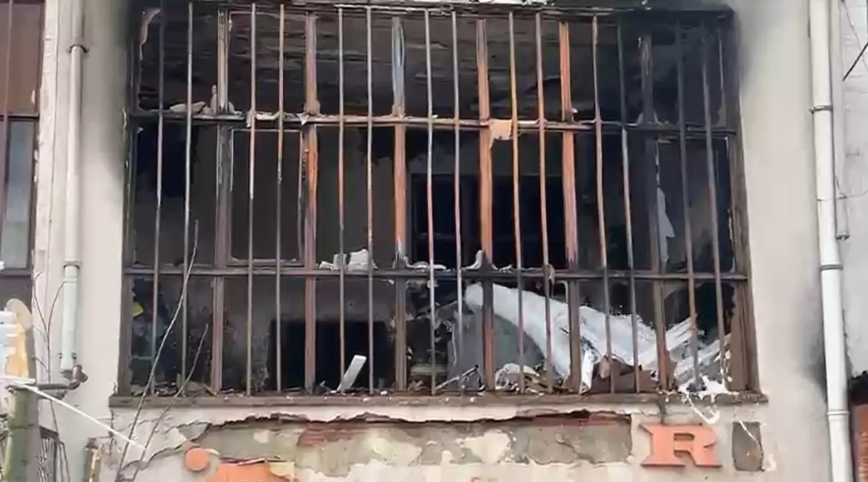 Bursa\'da Yangın: Atölye Kül Oldu