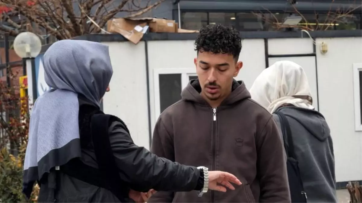 Depremin merkezinde 04.17\'ye ayarlanan saatler acıyı yeniden hatırlattı