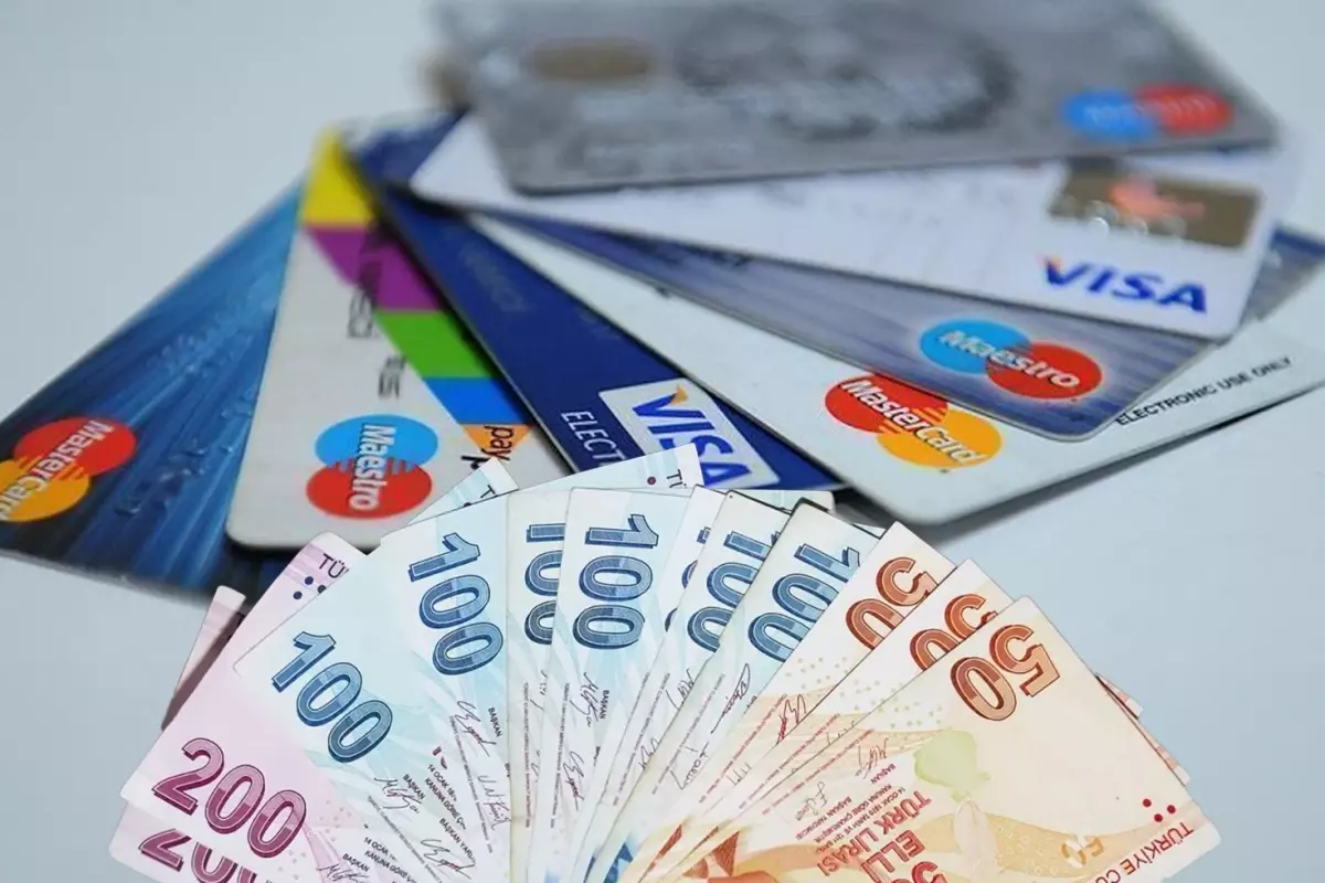 Vatandaşı isyan ettiren kredi kartı düzenlemesinde geri adım! İki istisna geldi