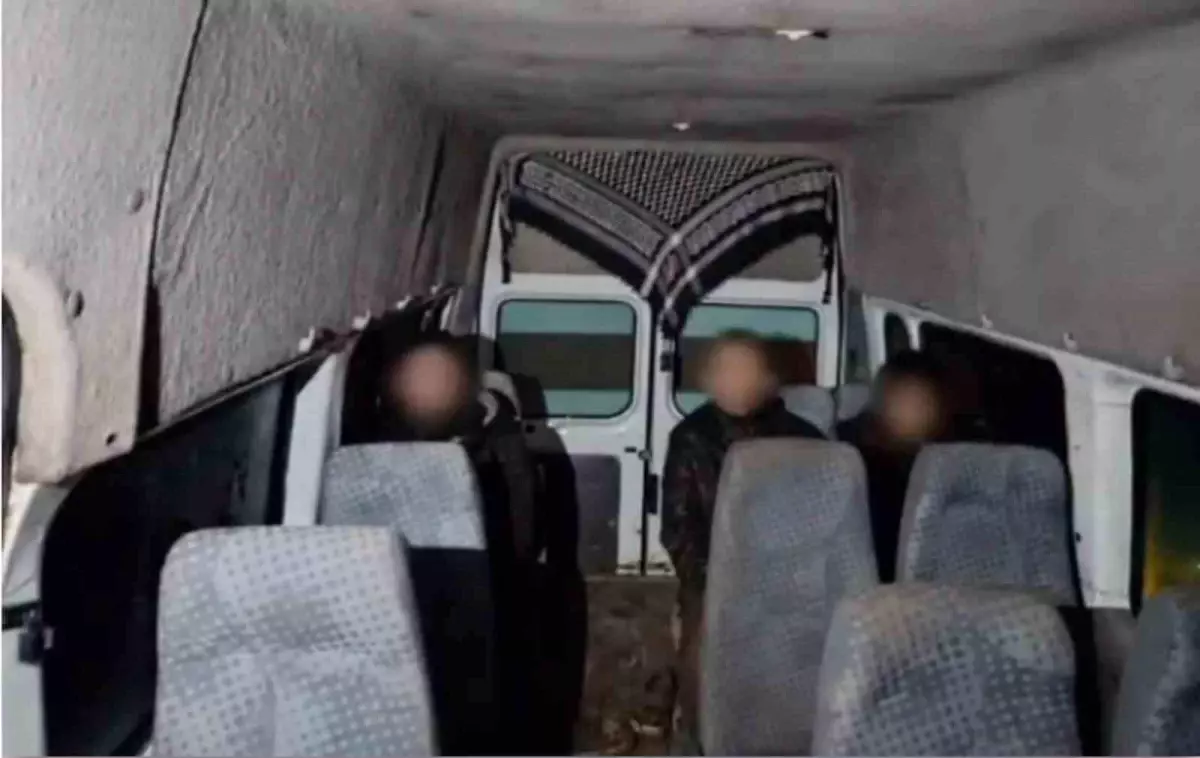 Hatay\'da 3 Kaçak Göçmen Yakalandı, 1 Organizatör Tutuklandı