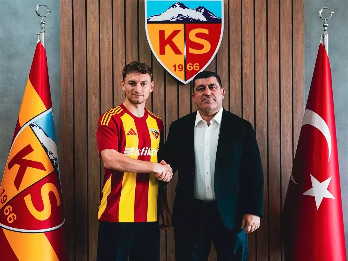 Kayserispor Fedor Chalov\'u Transfer Etti