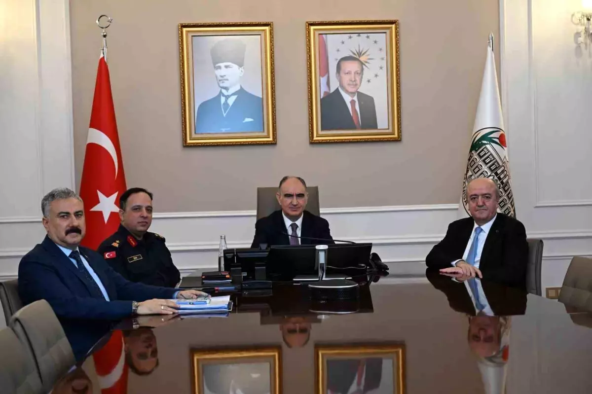 Manisa\'da Asayiş ve Güvenlik Toplantısı