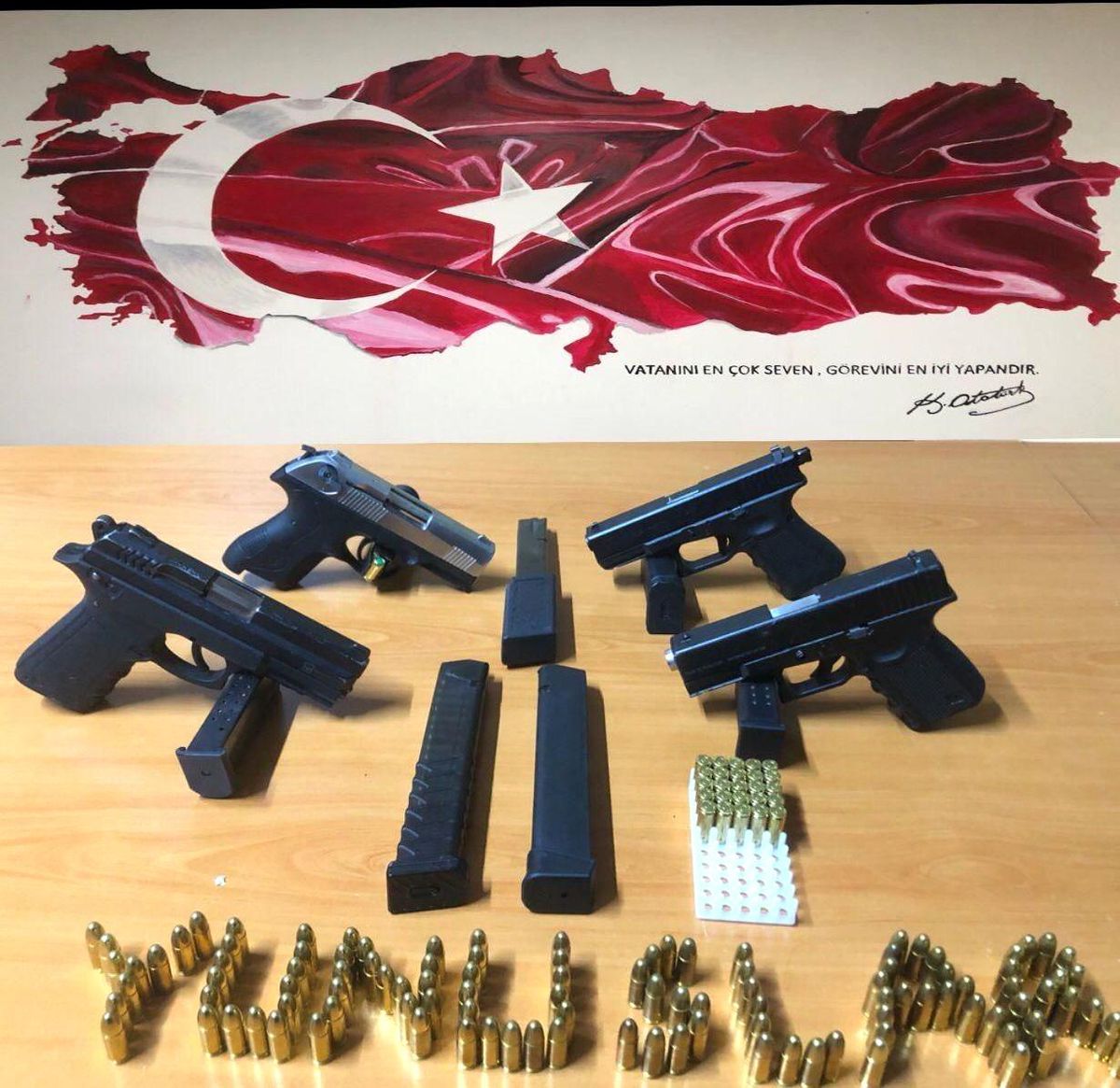 Mersin\'de Silah ve Uyuşturucu Operasyonu