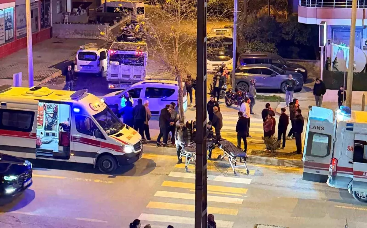 Tarsus\'ta Motosiklet Kazası: 2 Yaralı