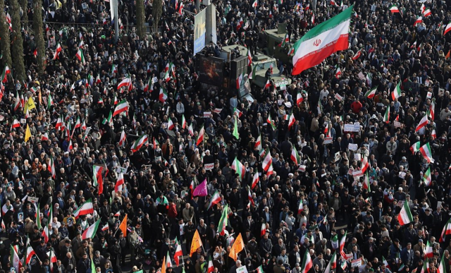 Münih Güvenlik Konferansı'na davet edilen Rıza Pehlevi'den 14 Şubat çağrısı