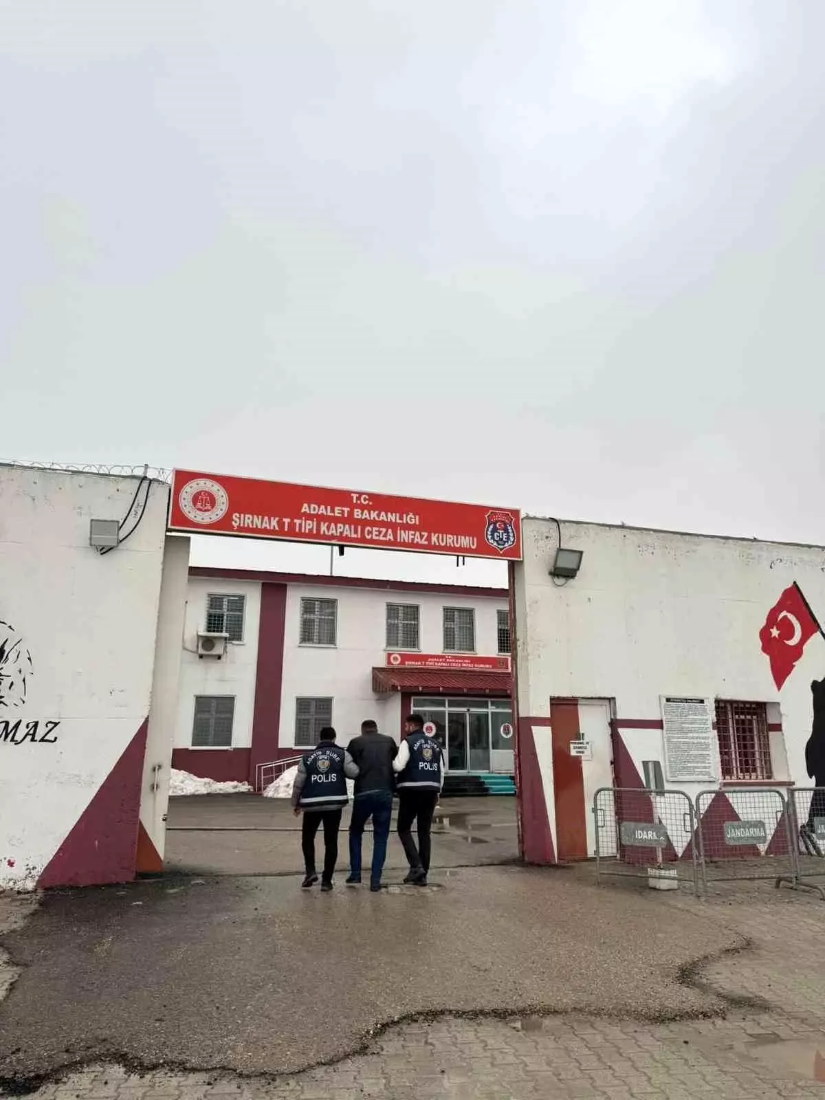 Şırnak\'ta Uyuşturucu Ticareti Yapan Hükümlü Yakalandı