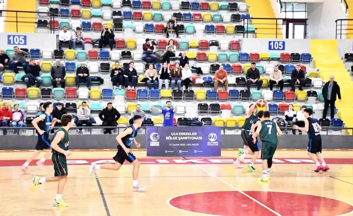 U14 Erkekler Basketbol bölge şampiyonası Balıkesir\'de başladı