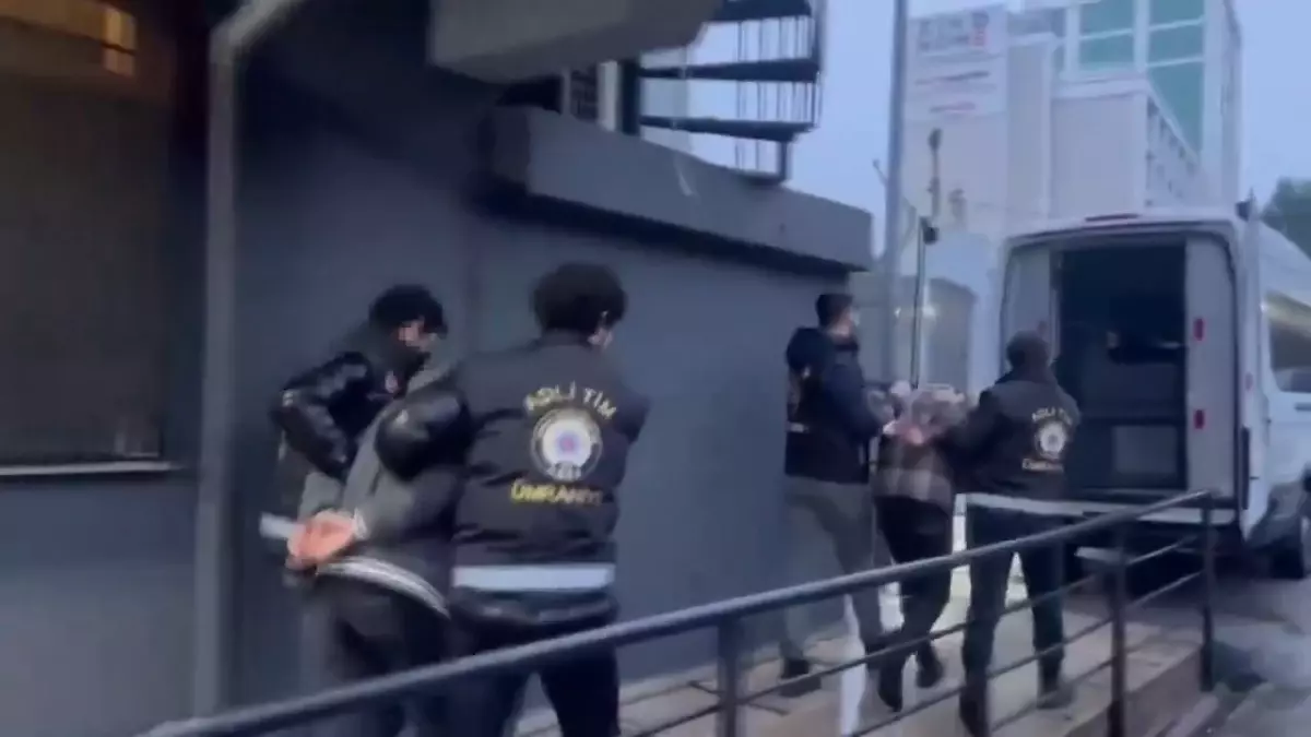 Ümraniye\'de Kaçak Silah Operasyonu: 6 Tutuklama