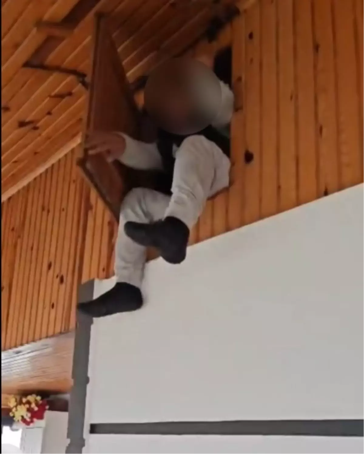 Yalova\'da Firari Zanlı Tavan Arasında Yakalandı