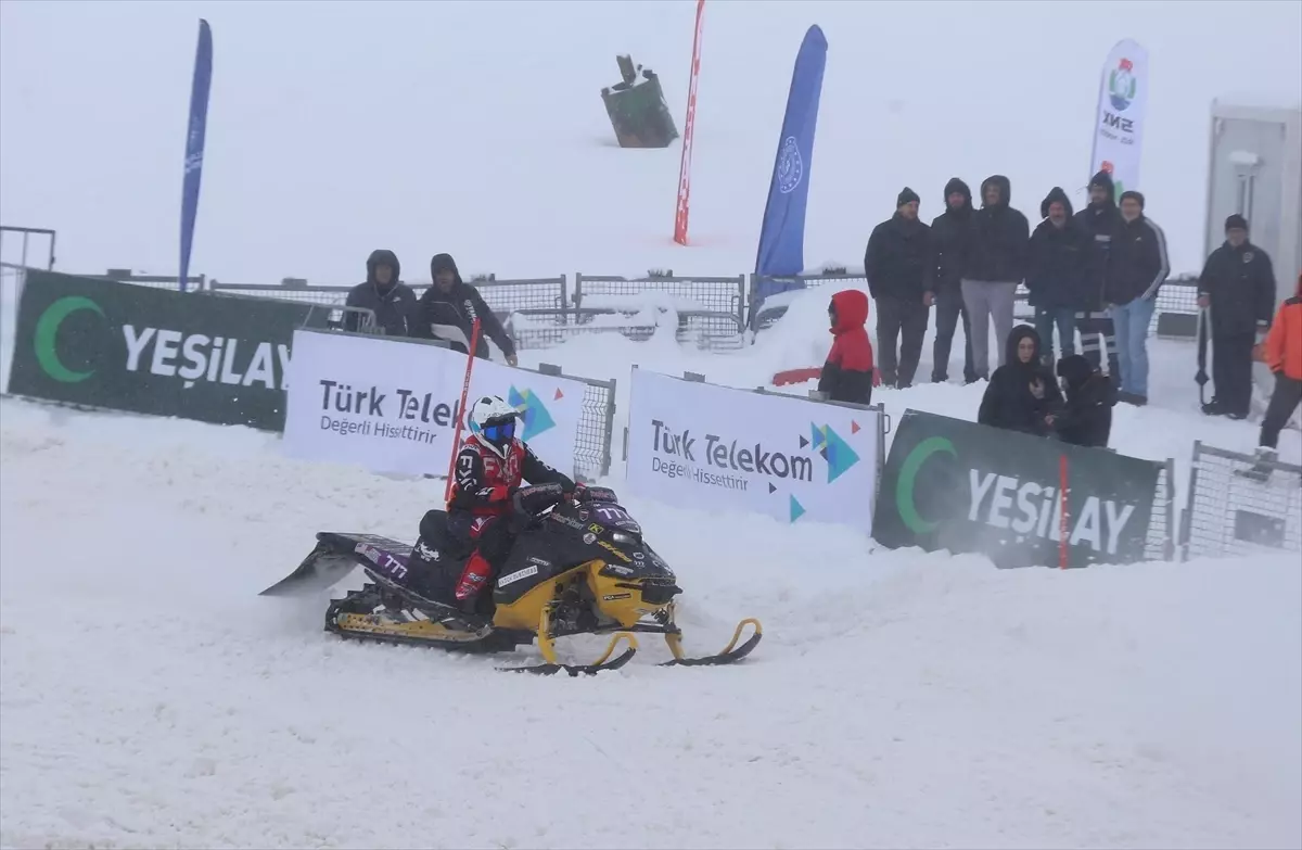 Kar Motosikleti Şampiyonası Güneysu\'da Tamamlandı