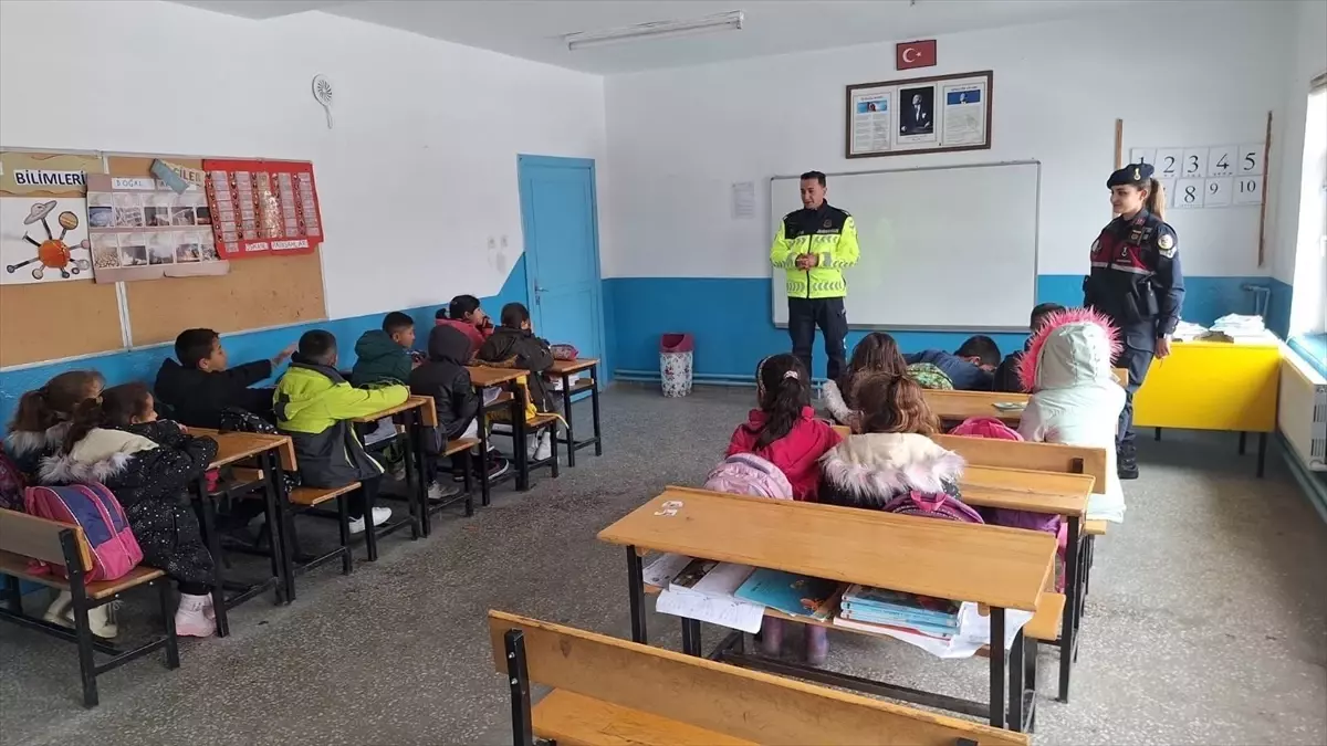 Çayıralan\'da Öğrencilere Trafik Eğitimi