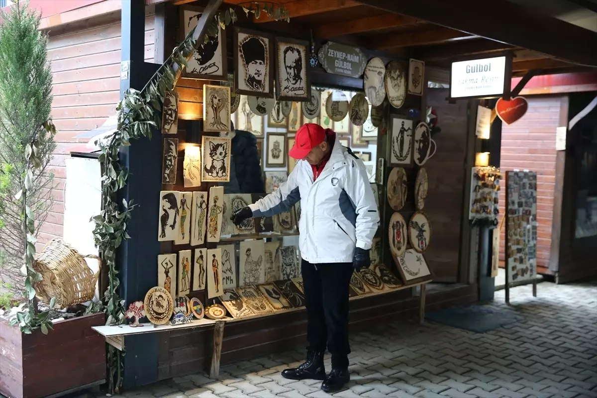 6 ŞUBAT DEPREMLERİNİN ÜÇÜNCÜ YILI - Depremlerden etkilenen Hatay\'da ticari hayat geçici prefabrik çarşılarla canlandı