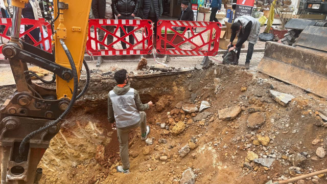 Altyapı çalışmasında insana ait olduğu değerlendirilen kemikler bulundu