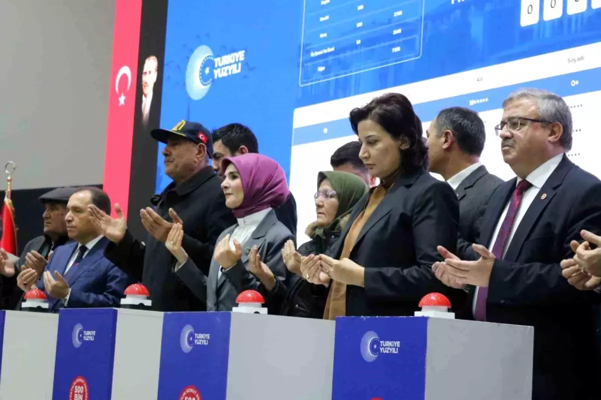 Bakan Göktaş: "Vatandaşlarımızın ev sahibi olma hayalini "Yüzyılın Konut Projesi" ile gerçek kılıyoruz"