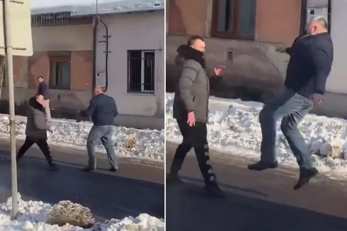 Böyle trafik kavgası mı olur! Türkiye\'de hiç alışık olmadığımız görüntü