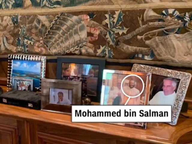 Bu nasıl bir ağ? Epstein'ın malikanesinden çıkan olay fotoğraf Bu nasıl bir ağ? Epstein'ın malikanesinden çıkan olay fotoğraf