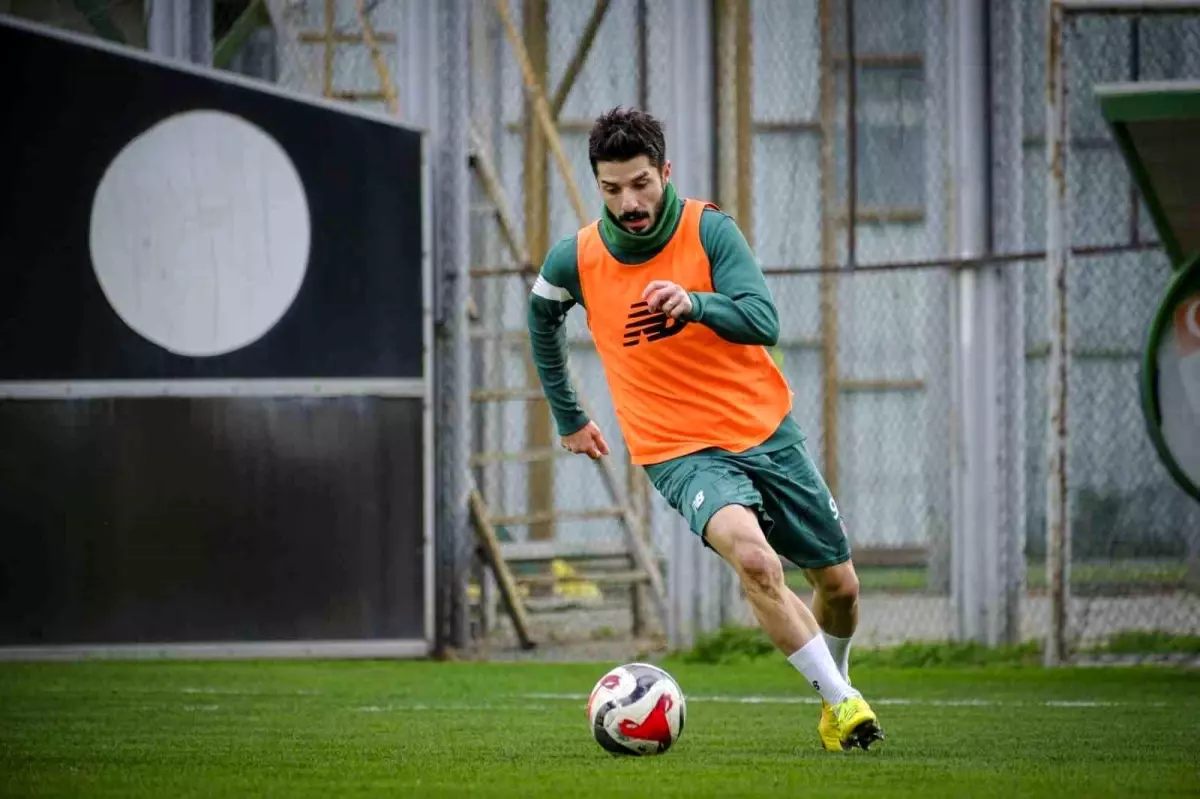 Bursaspor, Isparta 32 Spor\'a Hazırlanıyor