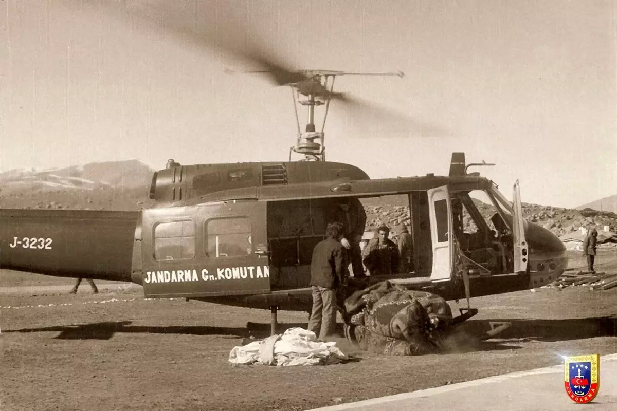 1976 Van Depremi ve Jandarma Helikopteri