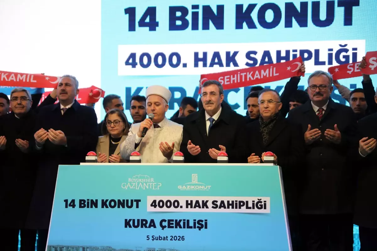 Cevdet Yılmaz: Deprem harcamalarına yaklaşık 90 milyar dolarlık bir kaynak ayırdık