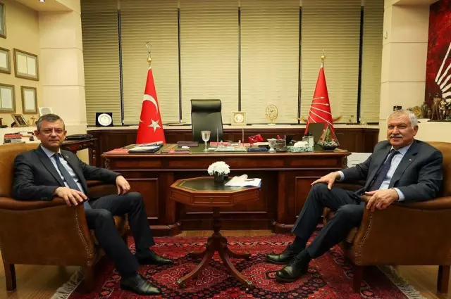 CHP Lideri Özgür Özel, Adana Belediye Başkanı'nın Tahliyesi Hakkında Konuştu