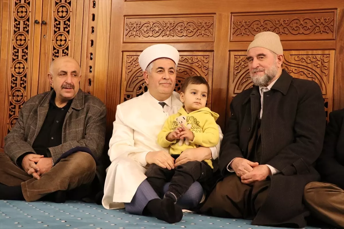 Elazığ\'da Depremzedeler İçin Mevlit