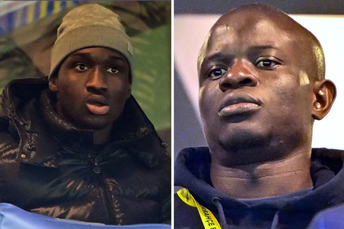 Fenerbahçe\'nin yeni yıldızları tribünde